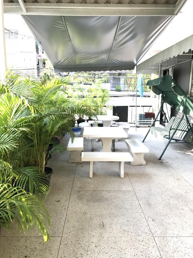 Add Home Hostel Vipavadee 42 Bangkok Exterior photo